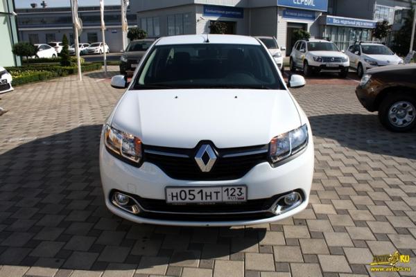 Тест-драйв нового Renault Logan